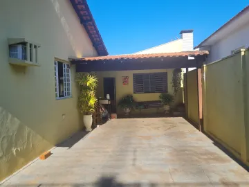 Comprar Residenciais / Casas em Santa Cruz do Rio Pardo R$ 1.000.000,00 - Foto 4