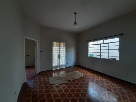 Alugar Residenciais / Casas em Santa Cruz do Rio Pardo R$ 2.500,00 - Foto 6