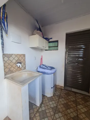 Comprar Residenciais / Casas em Santa Cruz do Rio Pardo R$ 100.000,00 - Foto 6