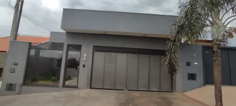 Alugar Residenciais / Casas em Santa Cruz do Rio Pardo. apenas R$ 630.000,00