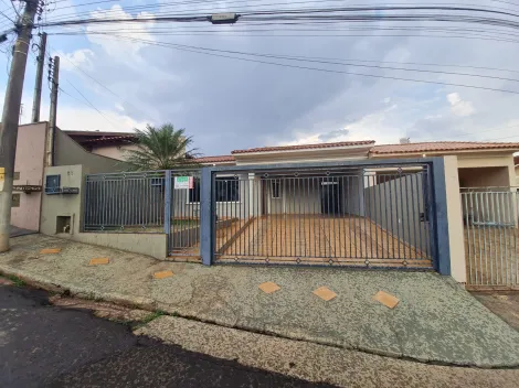 Alugar Residenciais / Casas em Santa Cruz do Rio Pardo R$ 2.500,00 - Foto 1