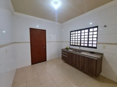 Alugar Residenciais / Casas em Santa Cruz do Rio Pardo R$ 2.500,00 - Foto 12