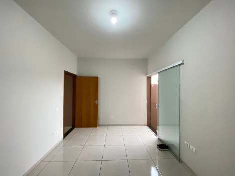 Alugar Residenciais / Casas em SANTA CRUZ DO RIO PARDO R$ 1.300,00 - Foto 2