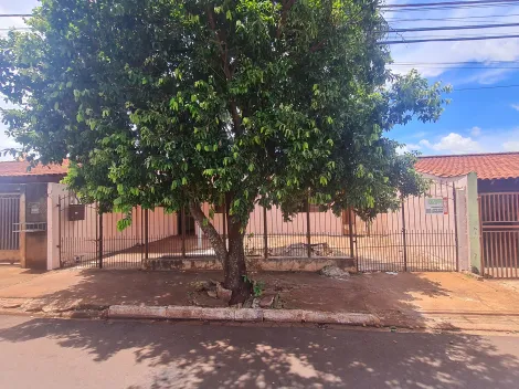 Alugar Residenciais / Casas em Santa Cruz do Rio Pardo R$ 850,00 - Foto 1