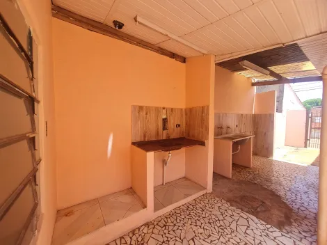 Alugar Residenciais / Casas em Santa Cruz do Rio Pardo R$ 850,00 - Foto 15