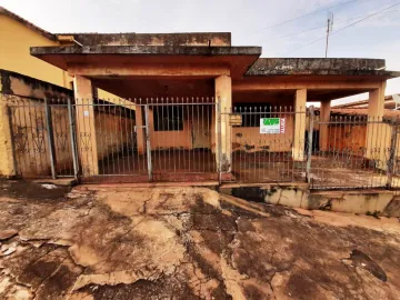 Alugar Residenciais / Casas em Santa Cruz do Rio Pardo R$ 640,00 - Foto 1