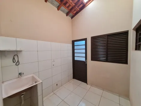Alugar Residenciais / Casas em Santa Cruz do Rio Pardo R$ 1.200,00 - Foto 12