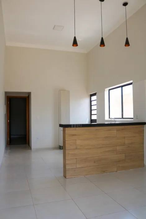 Comprar Residenciais / Casas em Santa Cruz do Rio Pardo R$ 245.000,00 - Foto 5