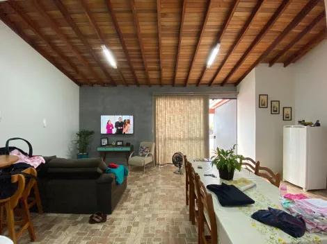 Alugar Residenciais / Casas em Santa Cruz do Rio Pardo R$ 1.300,00 - Foto 7