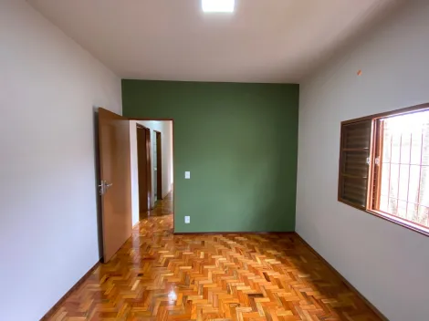 Alugar Residenciais / Casas em Santa Cruz do Rio Pardo R$ 1.700,00 - Foto 14