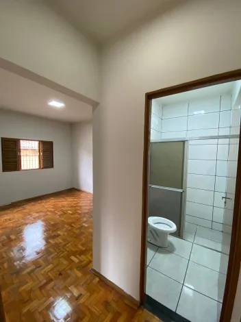 Alugar Residenciais / Casas em Santa Cruz do Rio Pardo R$ 1.700,00 - Foto 20