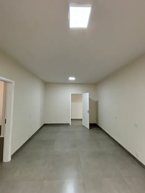 Alugar Comerciais / Ponto Comercial em Santa Cruz do Rio Pardo R$ 7.000,00 - Foto 14