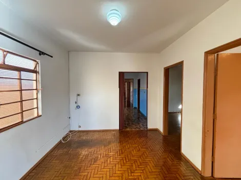 Comprar Residenciais / Casas em Santa Cruz do Rio Pardo R$ 350.000,00 - Foto 5