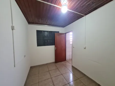 Alugar Residenciais / Casas em Santa Cruz do Rio Pardo R$ 1.300,00 - Foto 9