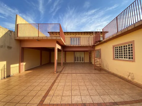 Comprar Residenciais / Casas em Santa Cruz do Rio Pardo R$ 650.000,00 - Foto 2