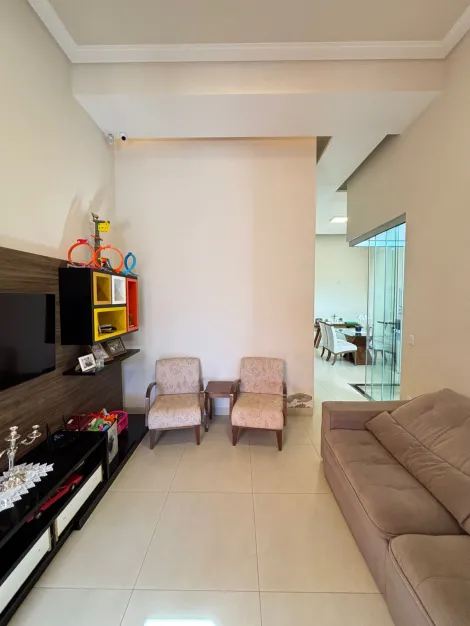 Comprar Residenciais / Casas em Santa Cruz do Rio Pardo R$ 630.000,00 - Foto 4