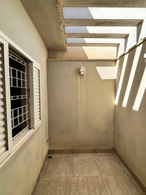 Comprar Residenciais / Casas em Santa Cruz do Rio Pardo R$ 630.000,00 - Foto 26