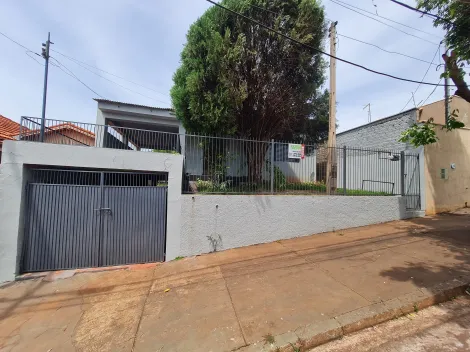 Residenciais / Casas em Santa Cruz do Rio Pardo , Comprar por R$350.000,00