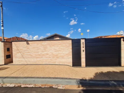 Alugar Residenciais / Casas em Santa Cruz do Rio Pardo. apenas R$ 850.000,00