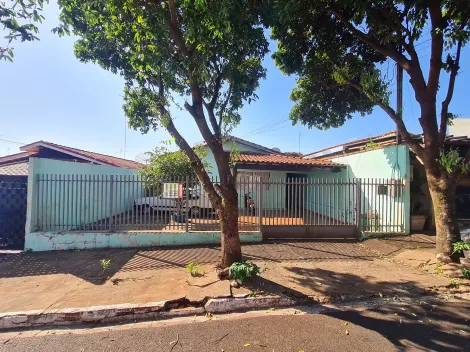 Residenciais / Casas em Santa Cruz do Rio Pardo , Comprar por R$320.000,00