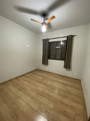 Alugar Residenciais / Casas em Santa Cruz do Rio Pardo R$ 2.700,00 - Foto 12